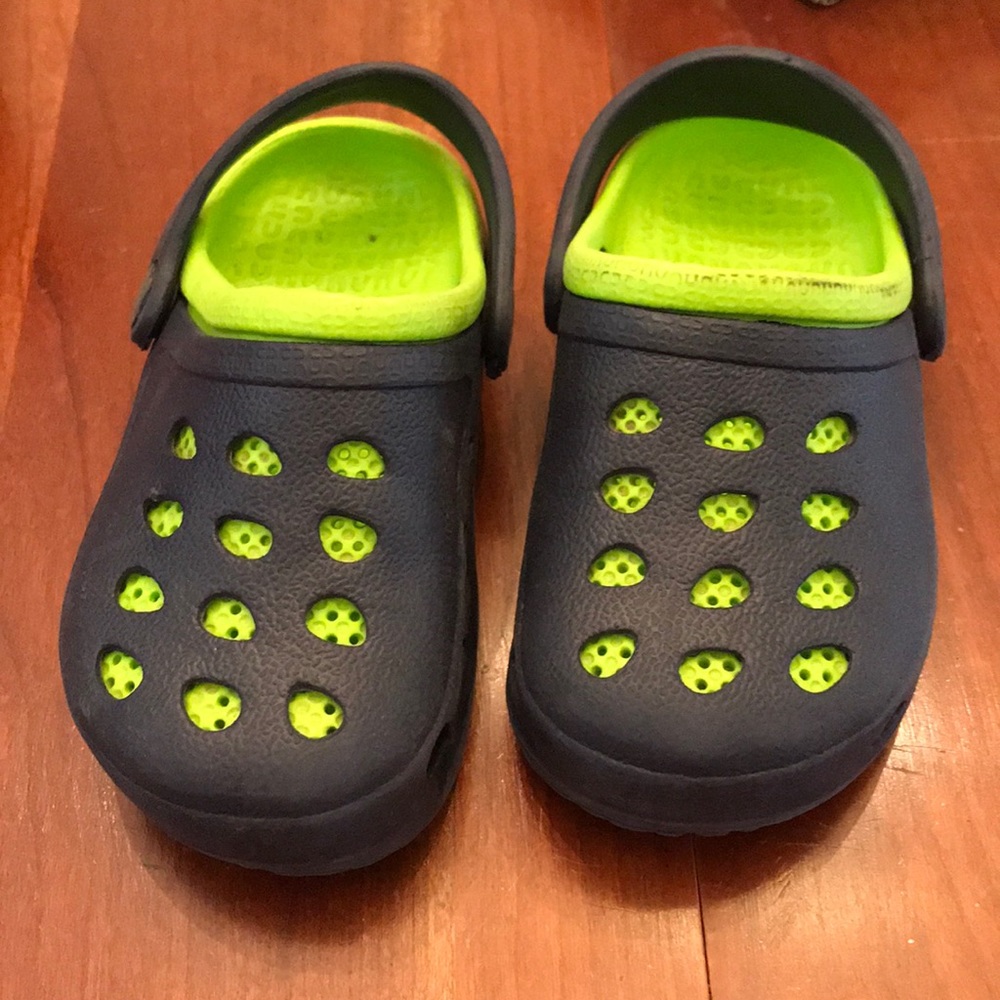 Capelli crocs style shoe size 6-7